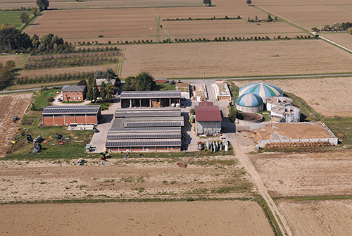 Biomixer e coclee di trasporto biomasse per l’azienda agricola Mengoli Rino, Mauro e Gianni